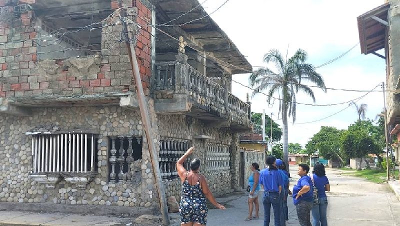 Claman por reparación de poste en Anare - Diario La tercera Ola